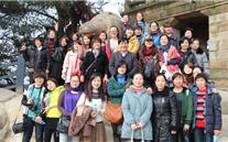 集团组织2012年国际三八妇女节登山活动